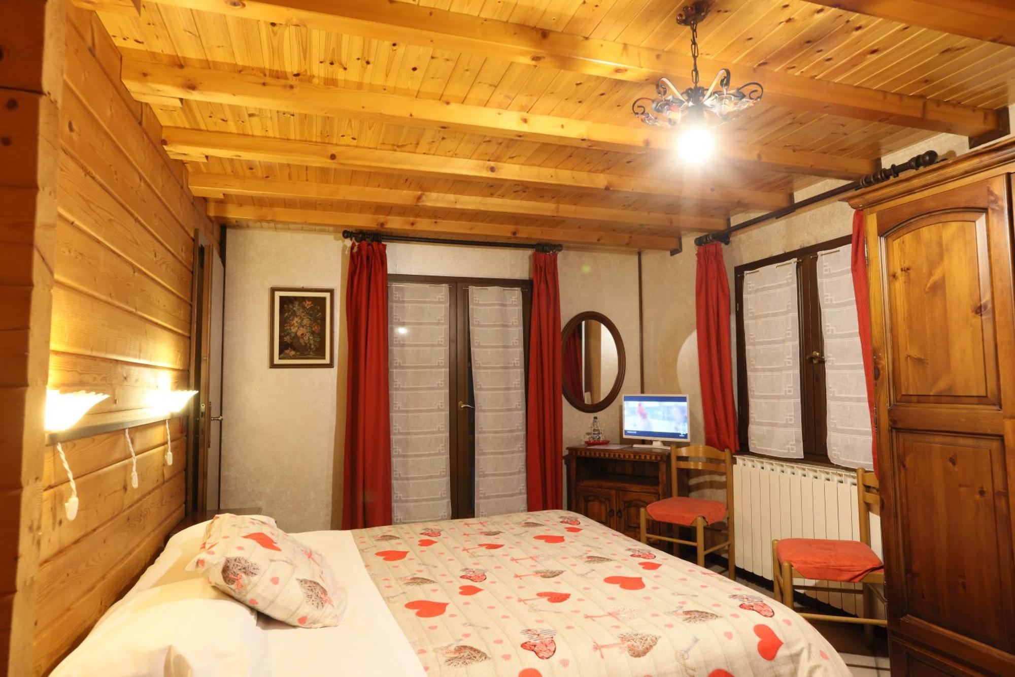 Hotel Sport Черезоле-Реале Экстерьер фото